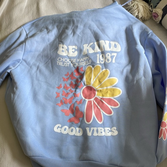 super soft light blue/purple hoodie size small never worn - Picture 2 of 2